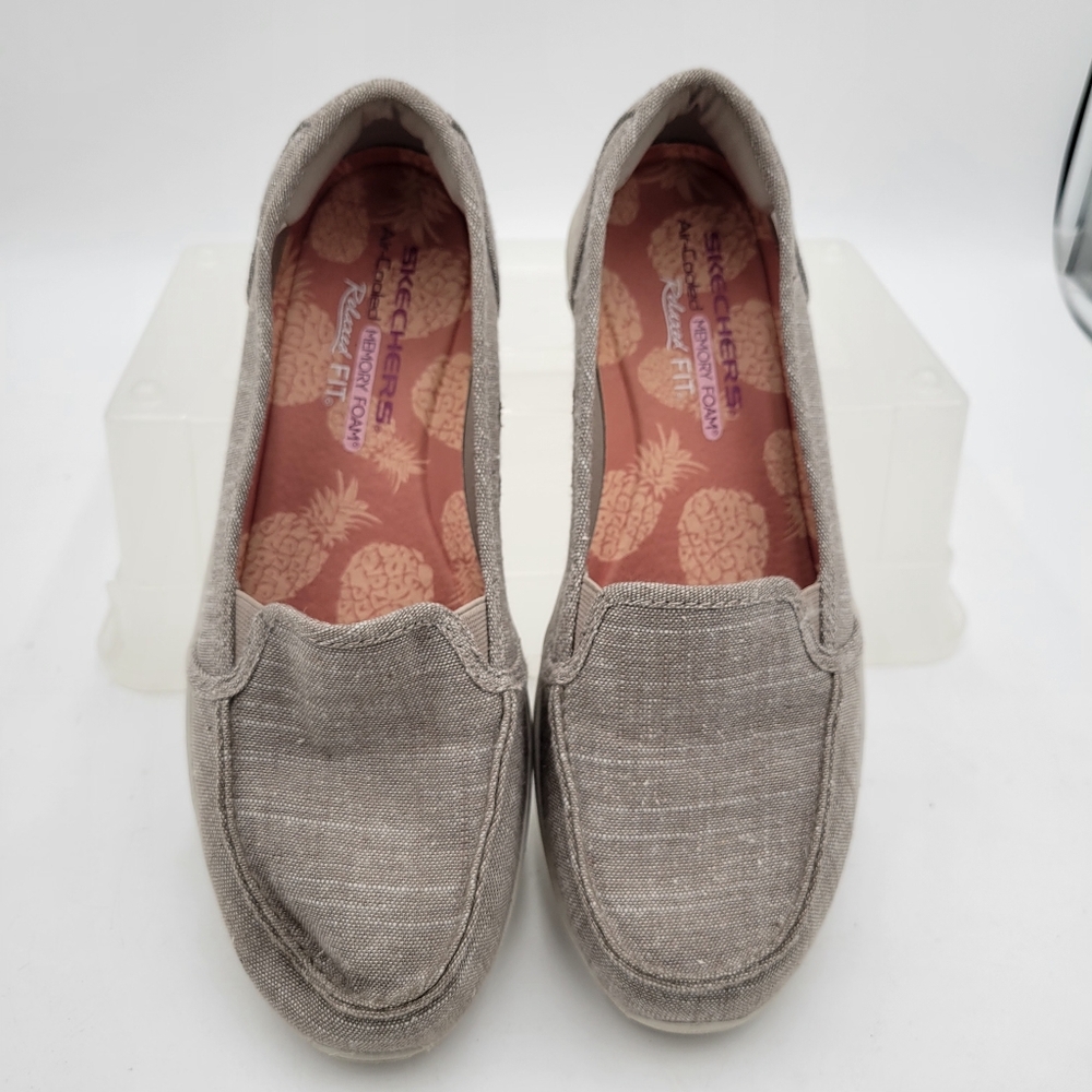Womans Sketchers Relaxed Fit Memory Foam Air-Cooled Slip on Size 8